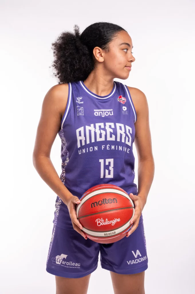 Lou-Anne Laisney - Ufab49