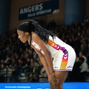 Une soirée à oublier pour l’UFAB, balayée par les Flammes-Carolo